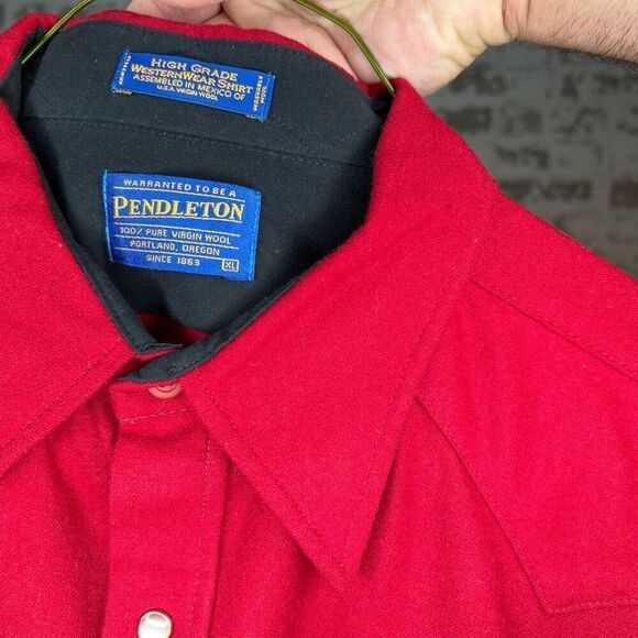 Vintage Pendleton long sleeve 100 % virgin wool button down - Picture 5 of 5